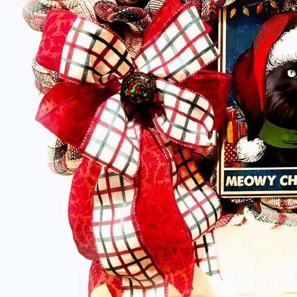Christmas Persian Cat Wreath Deco Mesh Bow - Picture 3 of 5